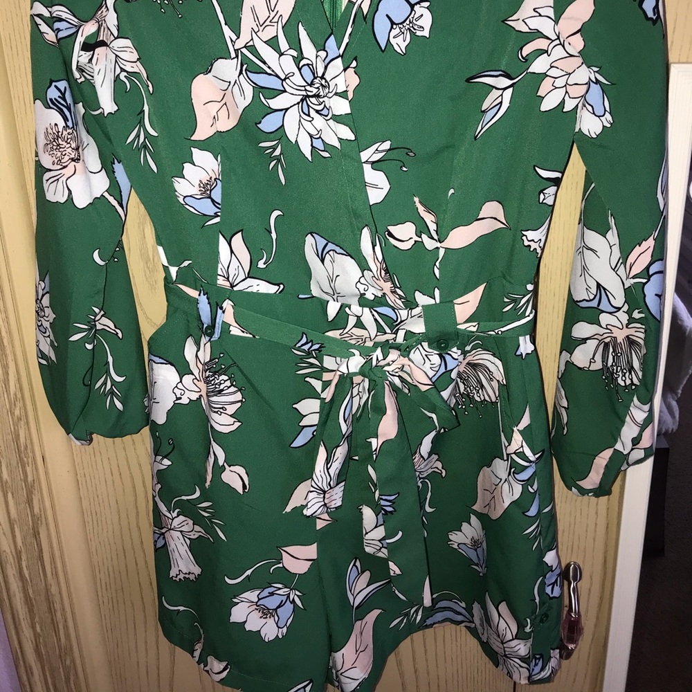 Short jumpsuit